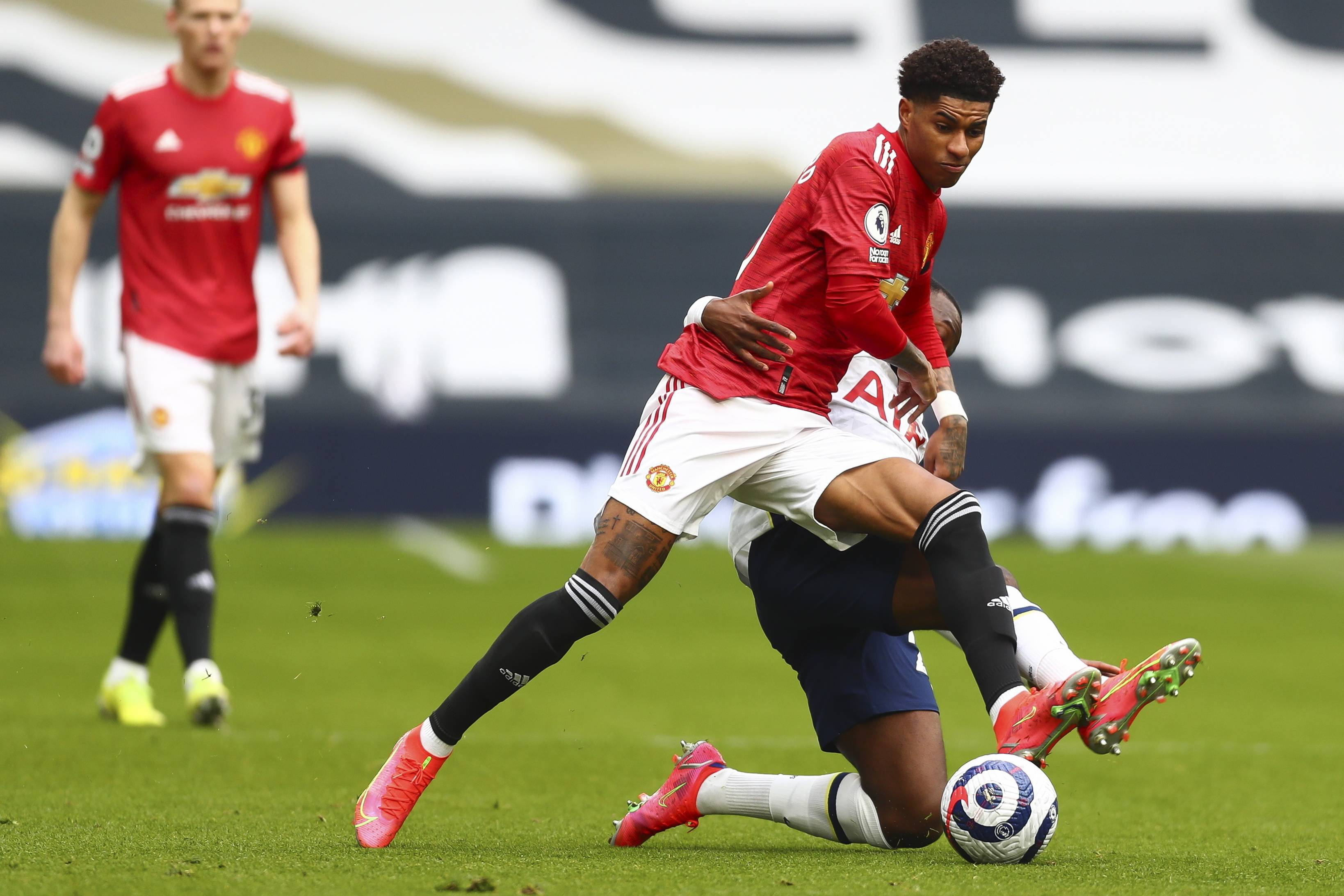 整轮保持了 整轮保持了